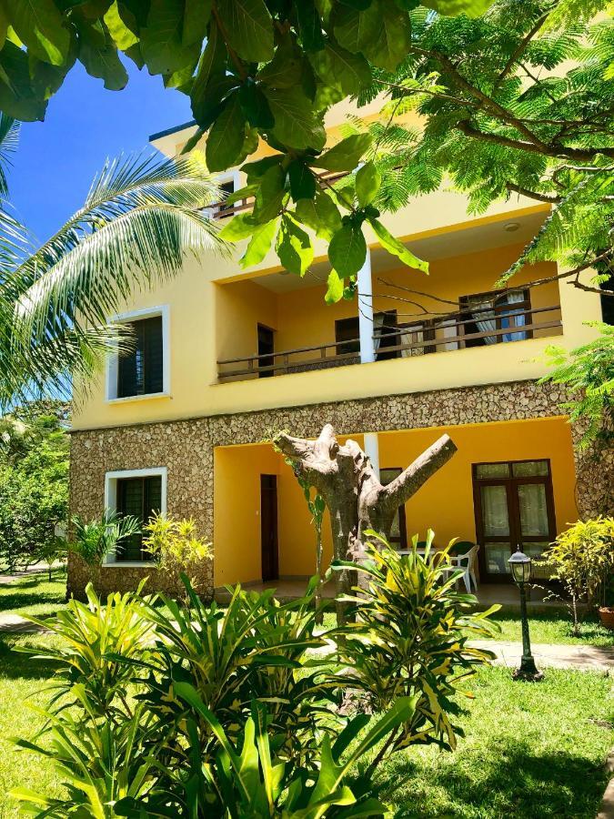 Flametree Beach Homes Diani Beach Exteriér fotografie